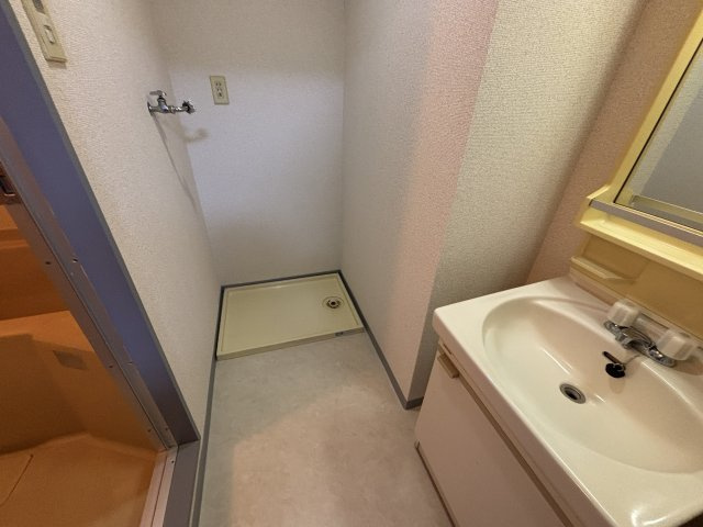 ホームズ青戸の洗面所