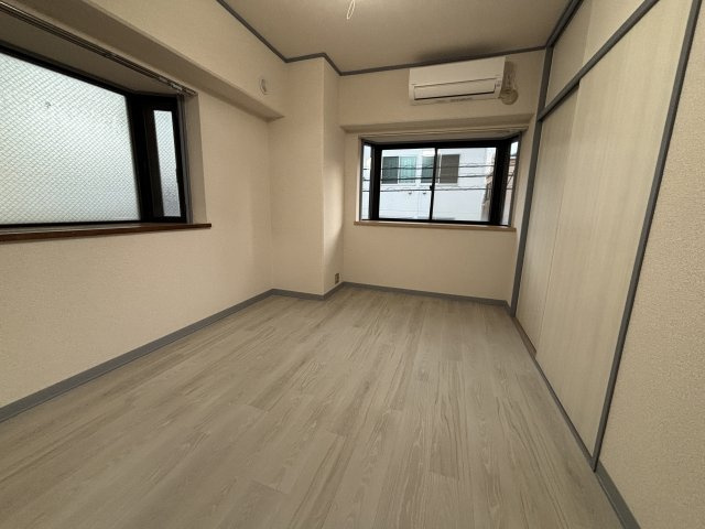 ホームズ青戸の洋室