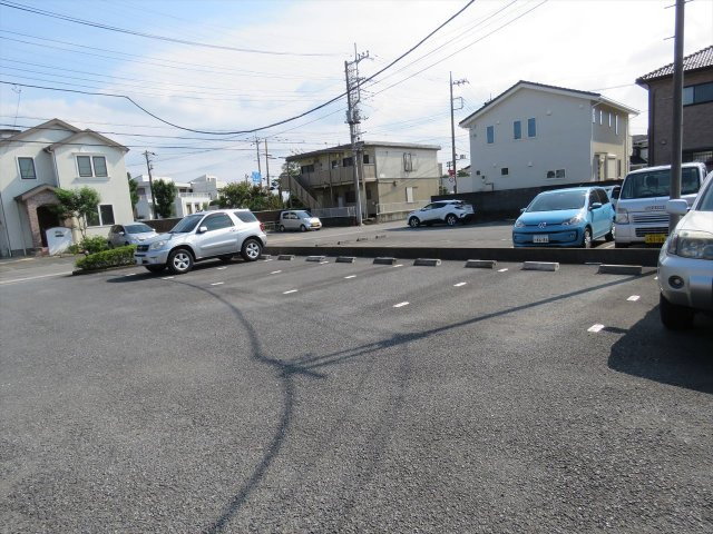 アーバンスクウェアの駐車場