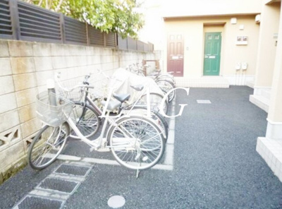 【その他共用部分】 | ラフュージュ北千束 | ごみ置き場です。