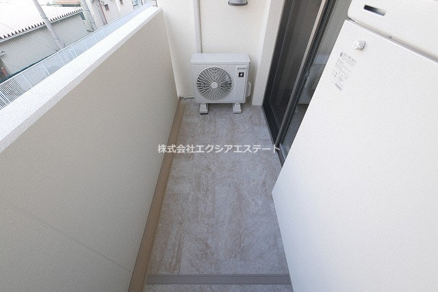 ビオトープ味原町のバルコニー