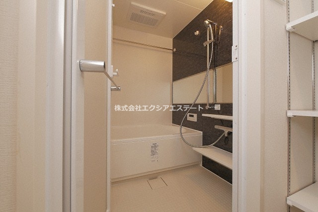 ビオトープ味原町の浴室