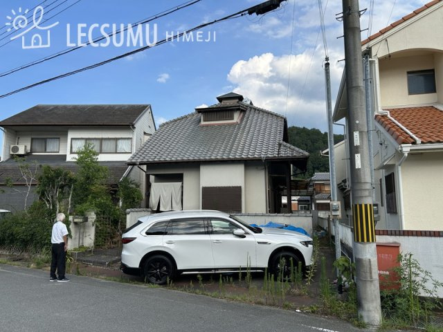 姫路市夢前町寺/中古戸建の駐車場