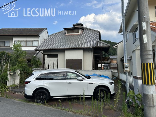 姫路市夢前町寺/中古戸建の駐車場