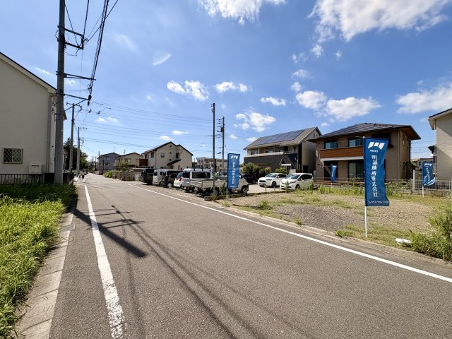 稲城市矢野口(榎戸区画整理地内) 新築戸建の前面道路含む現地写真