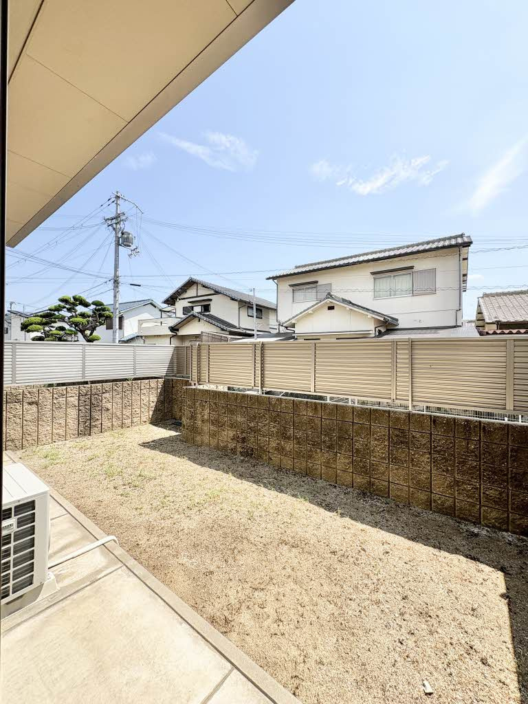 グランドゥール英賀保の庭