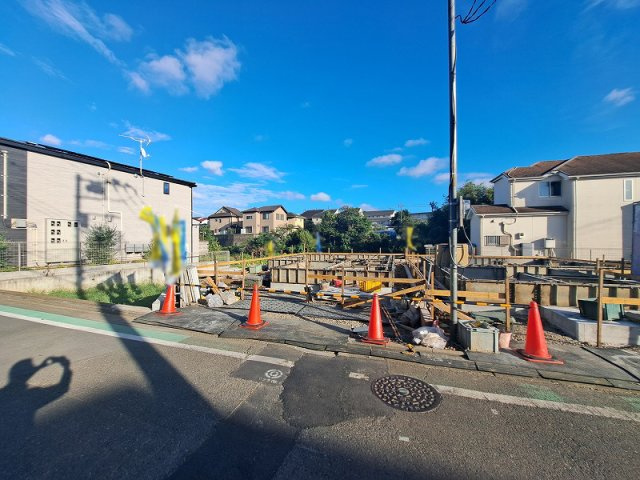 【外観】 | 東久留米市南沢1丁目　新築一戸建住宅　全4棟　(保谷店) | 大型スーパーまで徒歩12分、ショッピングモールまで徒歩14分とお買い物も快適。