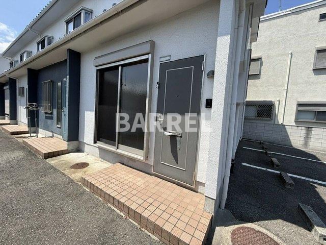 ミーテ江坂のエントランス