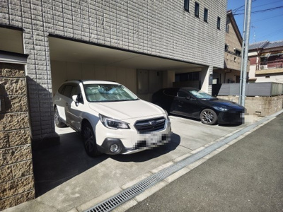 【駐車場】 | アメニティサンライズ | 車をお持ちの方に嬉しい駐車場付きの物件です