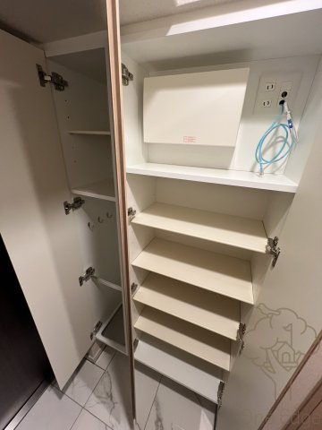 リビオメゾン新大阪の玄関
