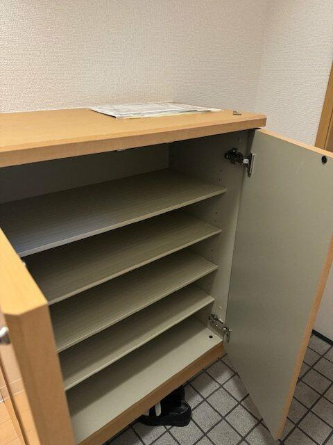 ヴィルヌーブ南棟の玄関