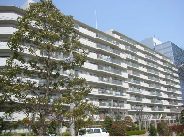 本山ロイヤルマンションの外観