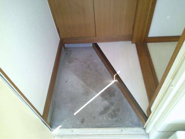 コスモハイツの玄関