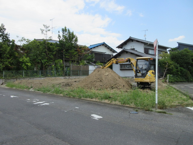 【仲介手数料無料】新築戸建　嵐山町志賀1-28（全1棟）の前面道路含む現地写真