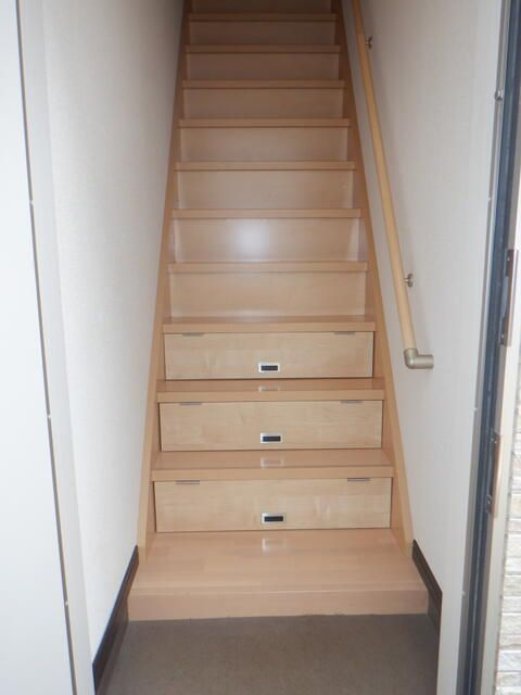 クロスハイツＲの玄関