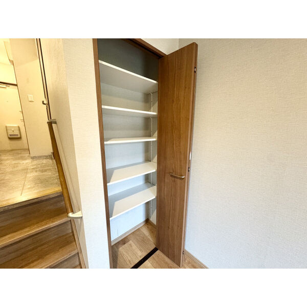 隠れ家(KAKUREGA)の収納