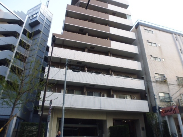 【外観】 | パークアクシス方南町 | 鉄筋コンクリート造のがっちりとした建物。