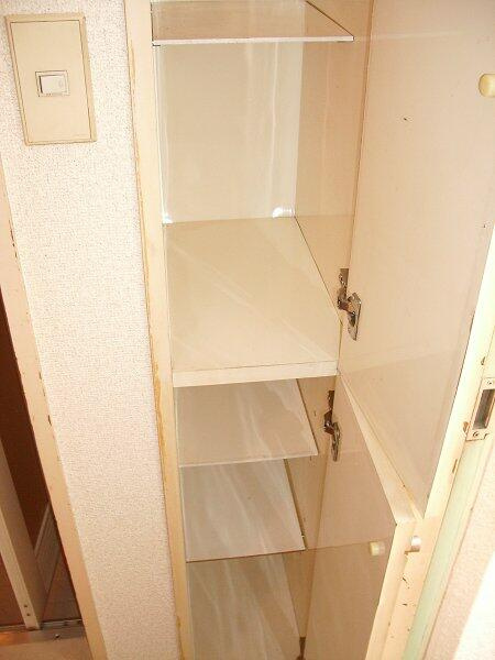 下足入