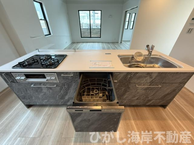 茅ヶ崎市下町屋２丁目　新築戸建　全5棟のキッチン|食洗器付きシステムキッチン