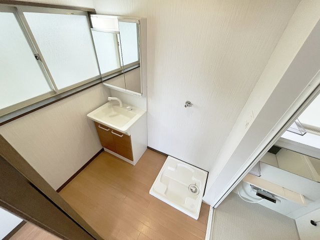 向洋新町戸建ての洗面所