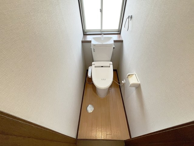 向洋新町戸建てのトイレ