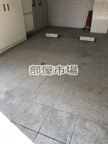 ARTESSIMO LINK CROSSの駐車場