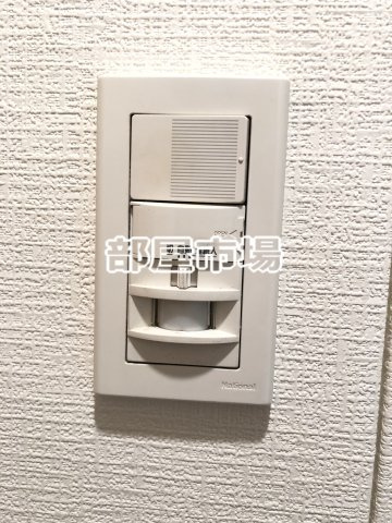 ARTESSIMO LINK CROSSの設備|人感センサー付き照明
