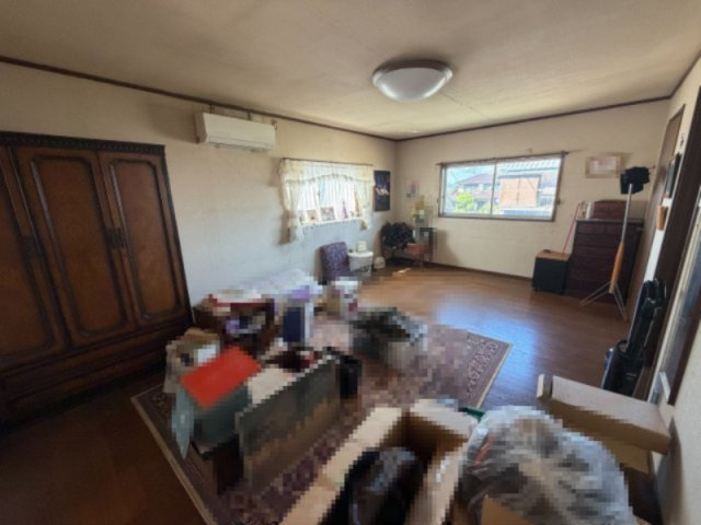 大川市向島 5LDK 中古一戸建ての洋室