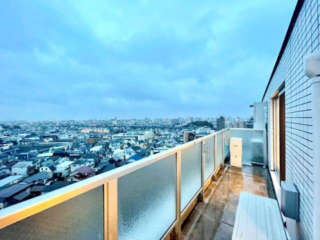 ベルシード品川西大井のバルコニー|外からの目が気にならないバルコニーで洗濯物が干せます