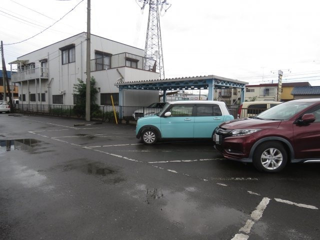 コスモプラザCの駐車場