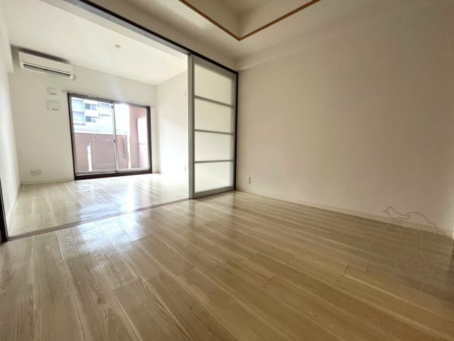 コンソラーレ同心の居間・リビング