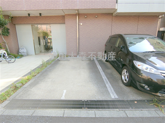 バージュアル大森の駐車場