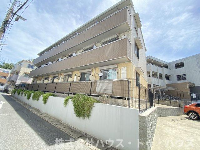 アドラブールの外観