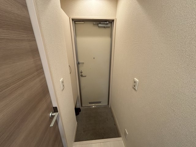 アドラブールの玄関