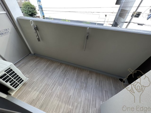 プライムアーバン南森町のバルコニー