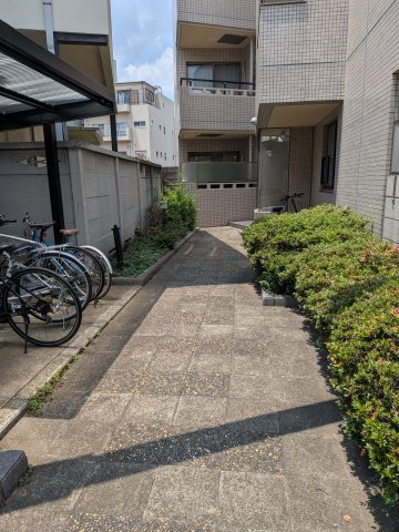 【エントランス】