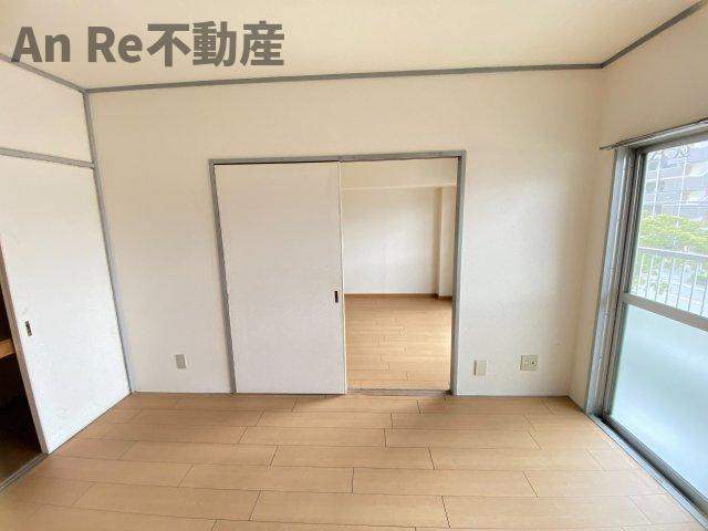 ランデックス戸塚の洋室