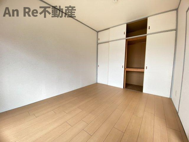 ランデックス戸塚の洋室