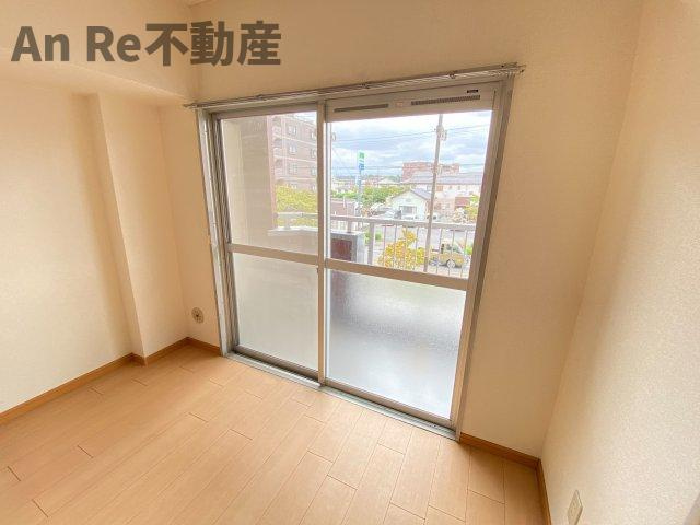 ランデックス戸塚の洋室
