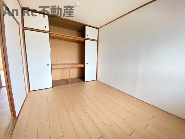ランデックス戸塚の洋室
