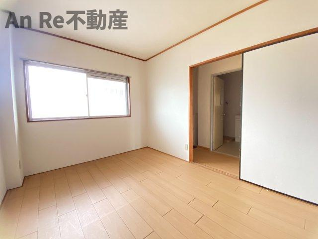 ランデックス戸塚の洋室