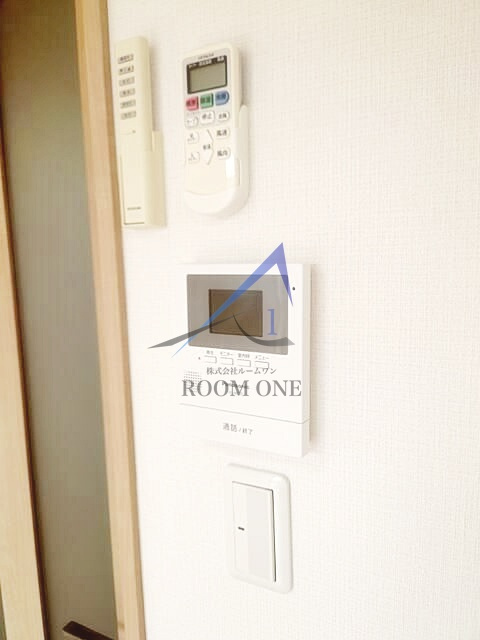 ロワール伊勢宿のセキュリティ|モニター付きインターホンです。