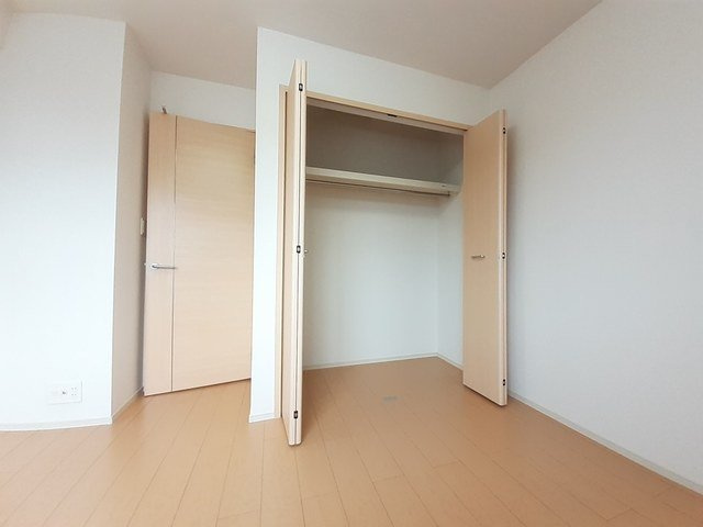 ラ　メゾン　プラージュの収納|こまごまとしたものを収納できそうですね