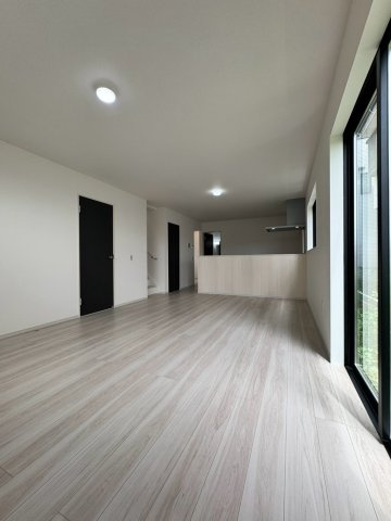 所沢市三ケ島新築戸建の居間・リビング