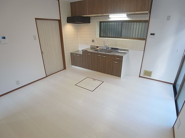 ハレマエ高取山町の居間・リビング|リビング、大きな冷蔵庫等も置けます