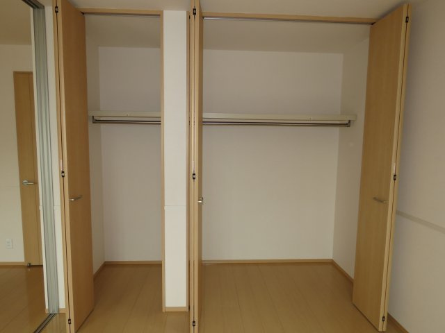 コージーヒルズBの収納