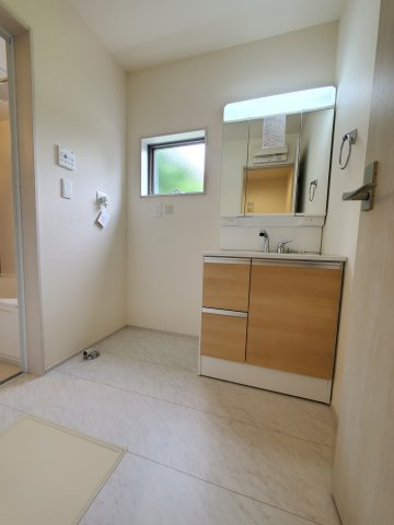 八潮市　八潮7丁目　新築戸建　全2棟の洗面所|施工例です