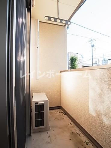 富士見市ふじみ野東３丁目のアパートのバルコニー
