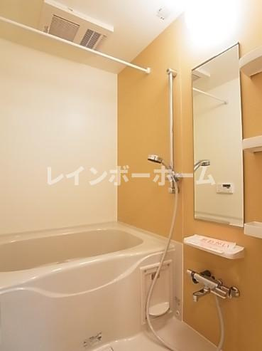 富士見市ふじみ野東３丁目のアパートの浴室