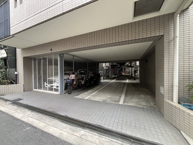 シエーヌパレ　安立小学校の駐車場|シエーヌパレ　駐車場